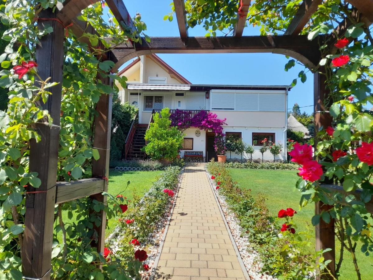 Rozsakert Vendeghaz Szigliget Exterior photo